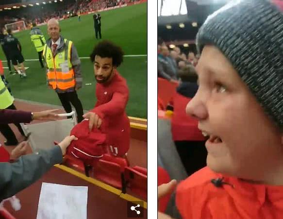 Po meczu Mohamed Salah wysłał małą koszulkę fanów